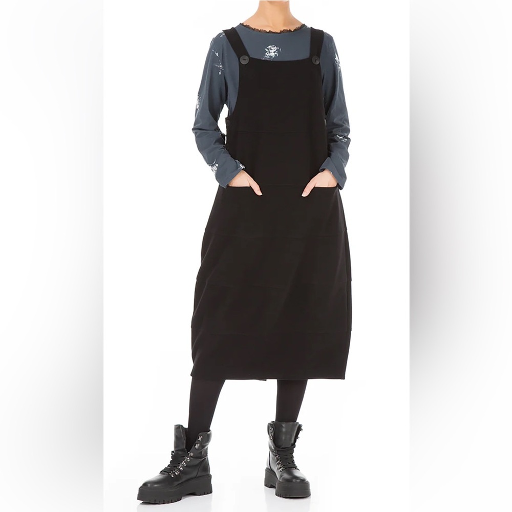 Grizas Black Pinafore Midi Dress with Front Pockets